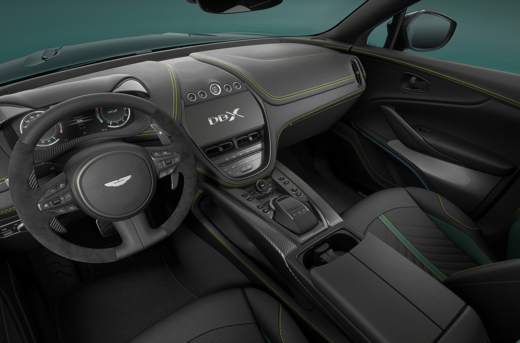 Компания Aston Martin выпустила особую версию DBX707, стилизованную под болид Формулы-1