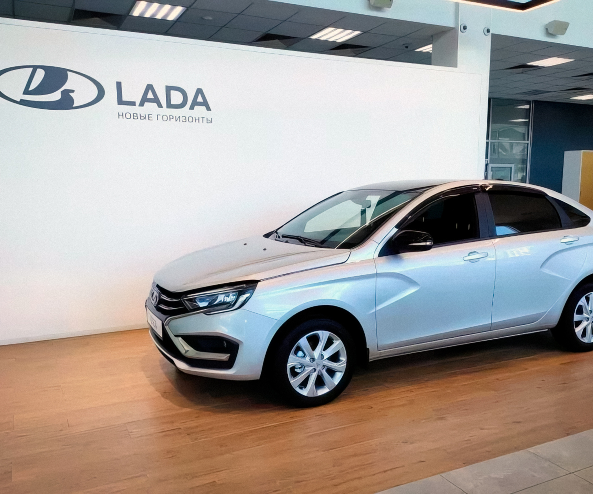 В России уже продают новую Lada Vesta за 1,7 млн рублей — Motor