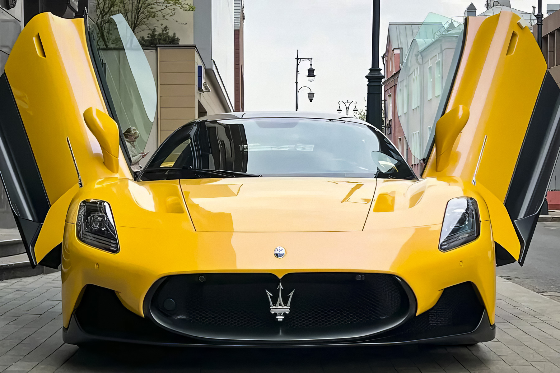 Maserati MC20