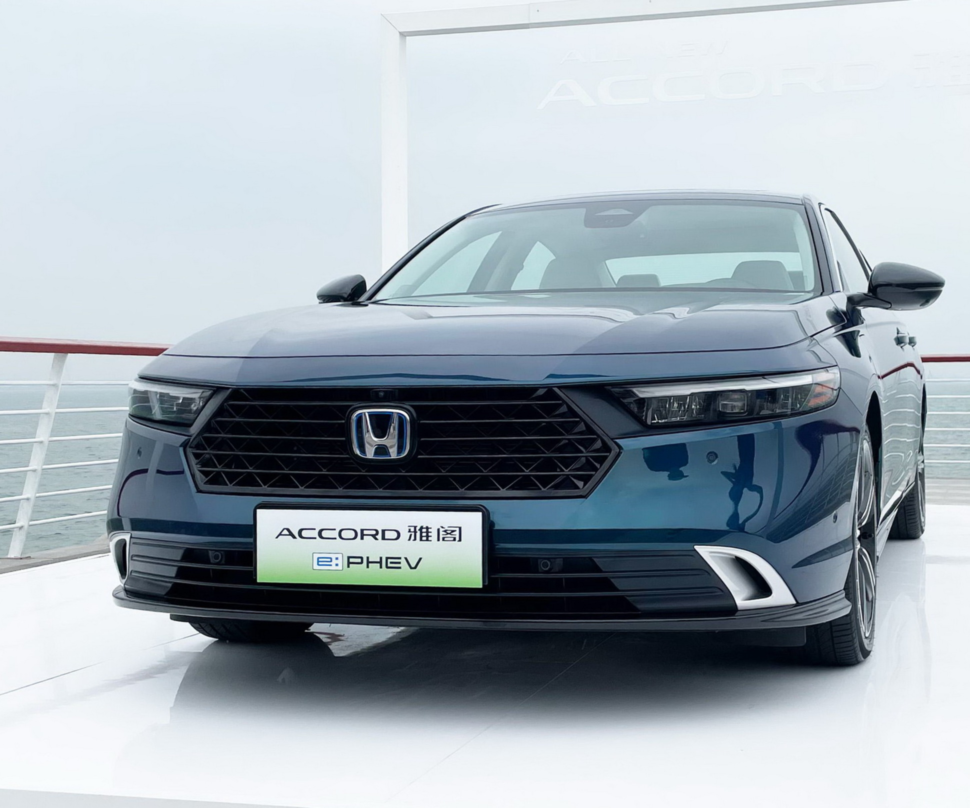 Honda начала продажи нового сверхэкономичного седана Accord — Motor