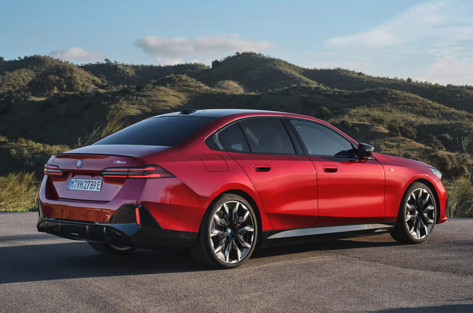 Представлен новейший седан BMW 5-Series поколения G60.