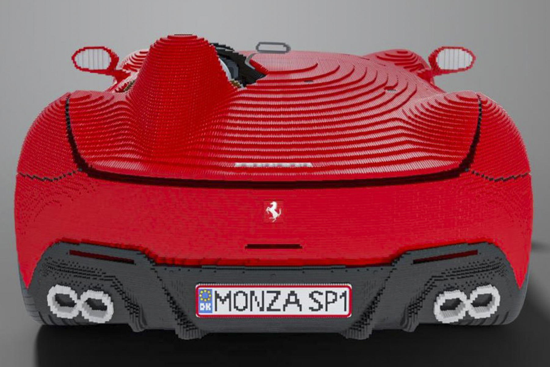 В датском Legoland из 383 тысяч кубиков Lego собрали полноразмерную копию Ferrari Monza SP1