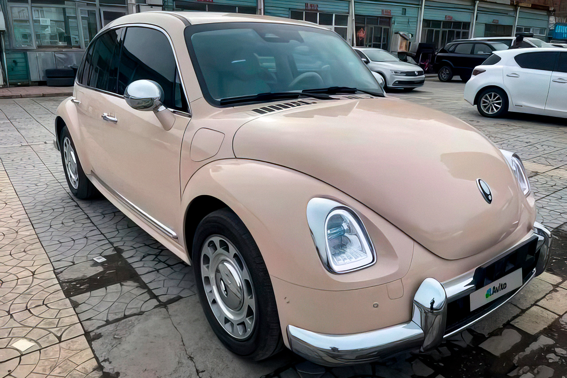 В России начали продавать электрокар из Китая, похожий на Volkswagen Beetle