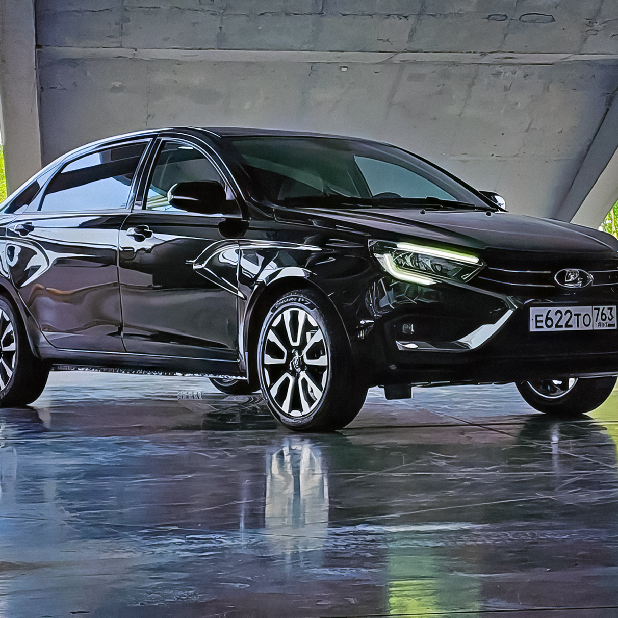 Удлиненную Lada Vesta для чиновников назвали Aura. Известна цена — Motor