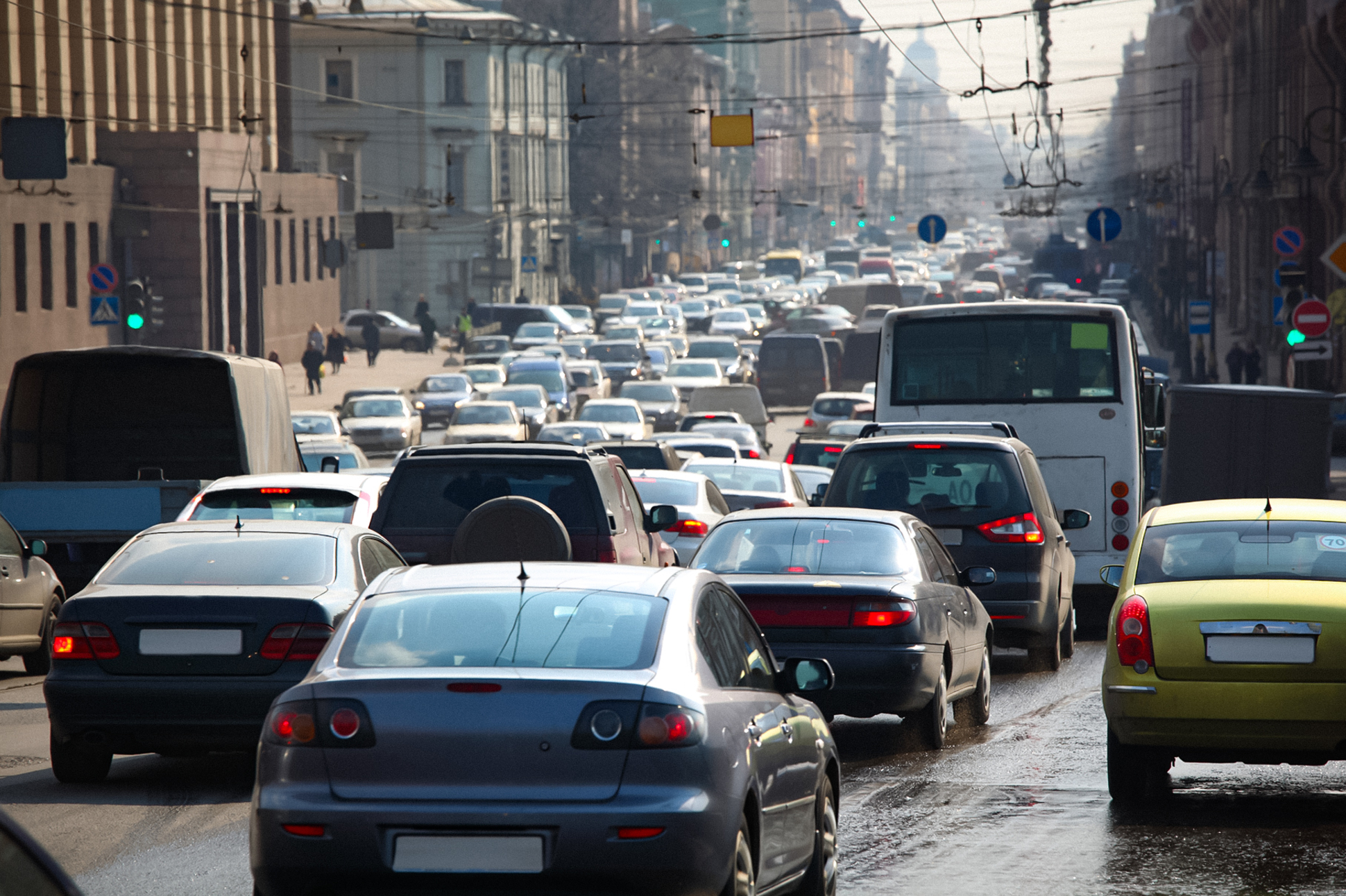 Исследование: насколько старые автомобили ездят по дорогам России — Motor