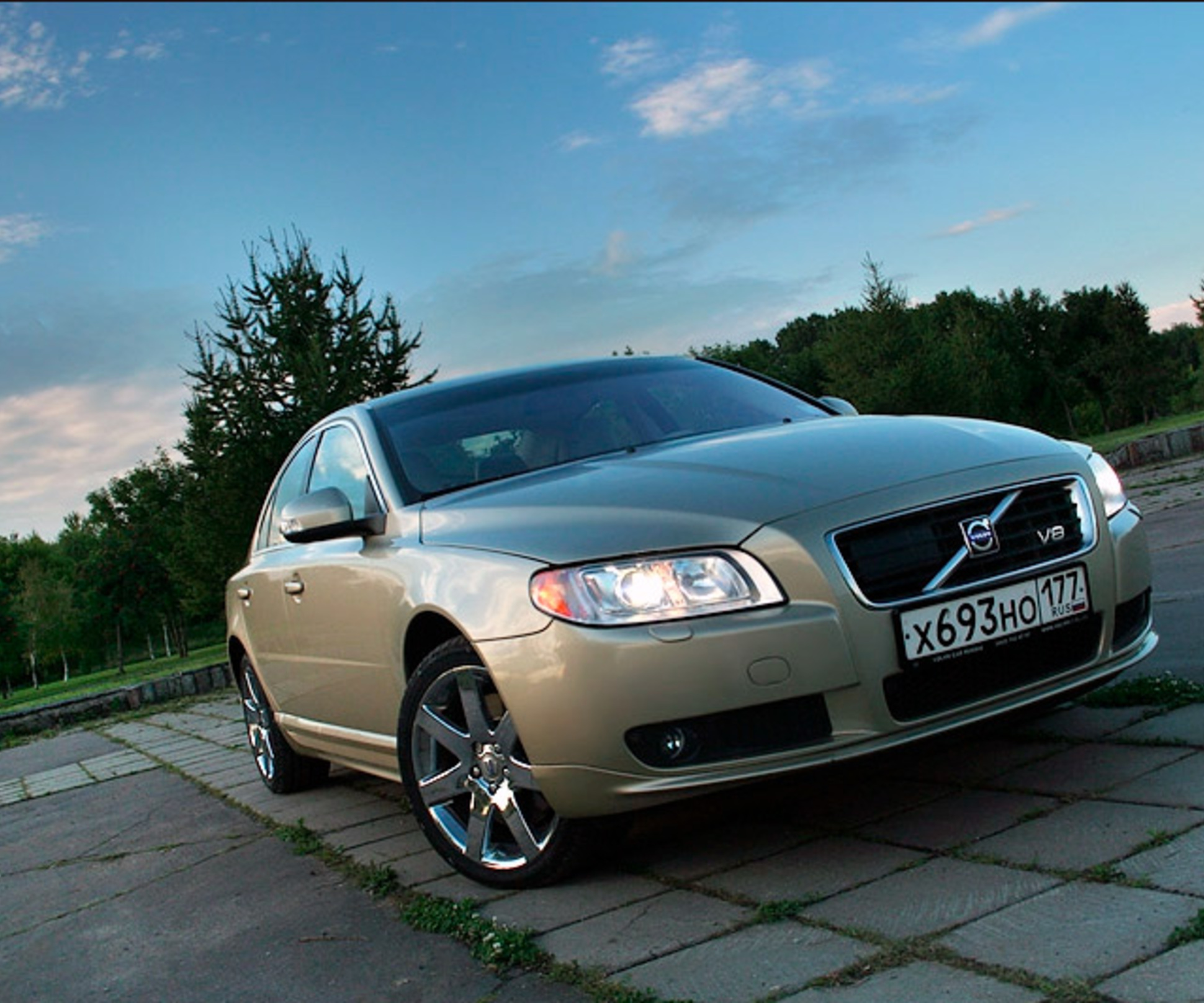 Тест-драйв Volvo S80 с поперечной «восьмеркой» — Тест-драйв — Motor