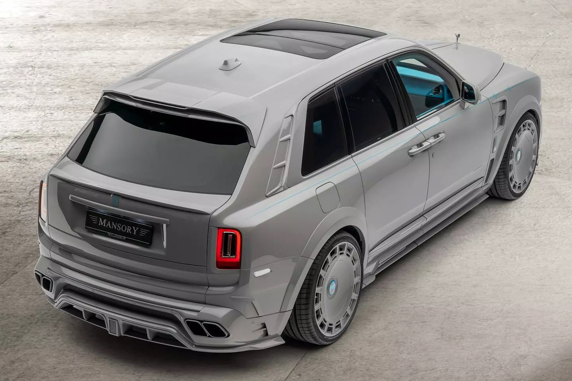 Wrap Rolls Royce Cullinan Mansory