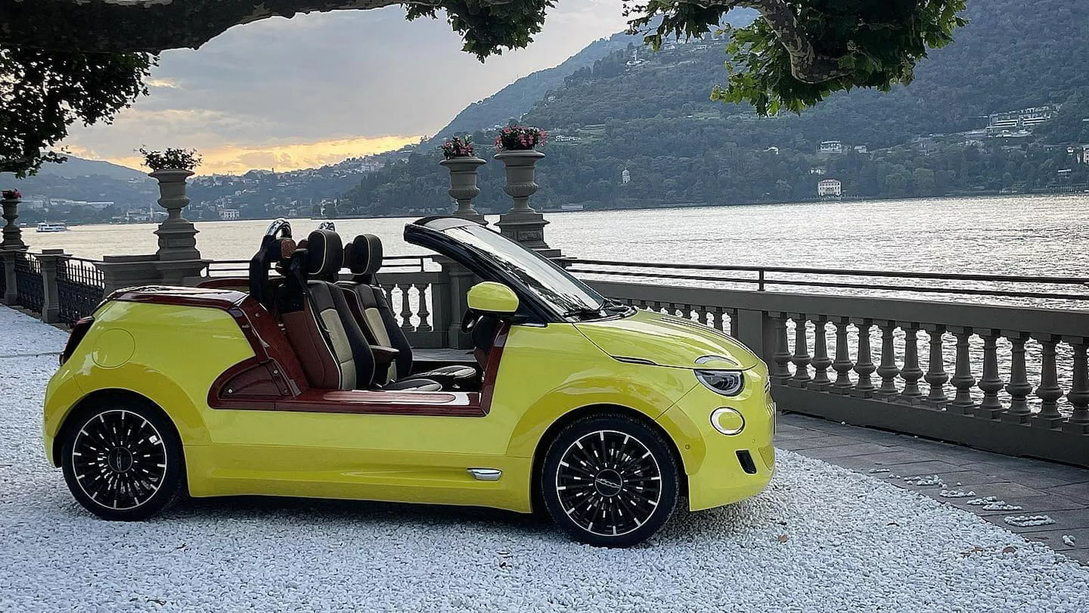 Итальянское ателье Castagna Milano превратило Fiat 500e в пикап-кабриолет Tender2