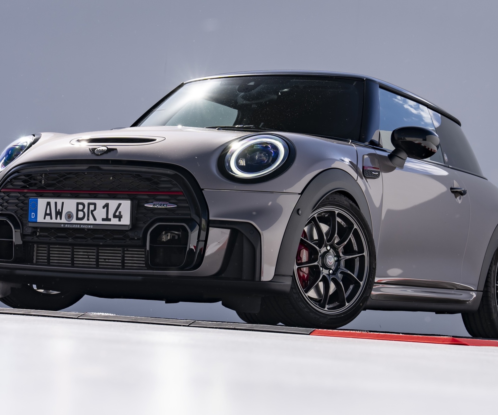 MINI JCW обзавелся версией для трек-дней — Motor