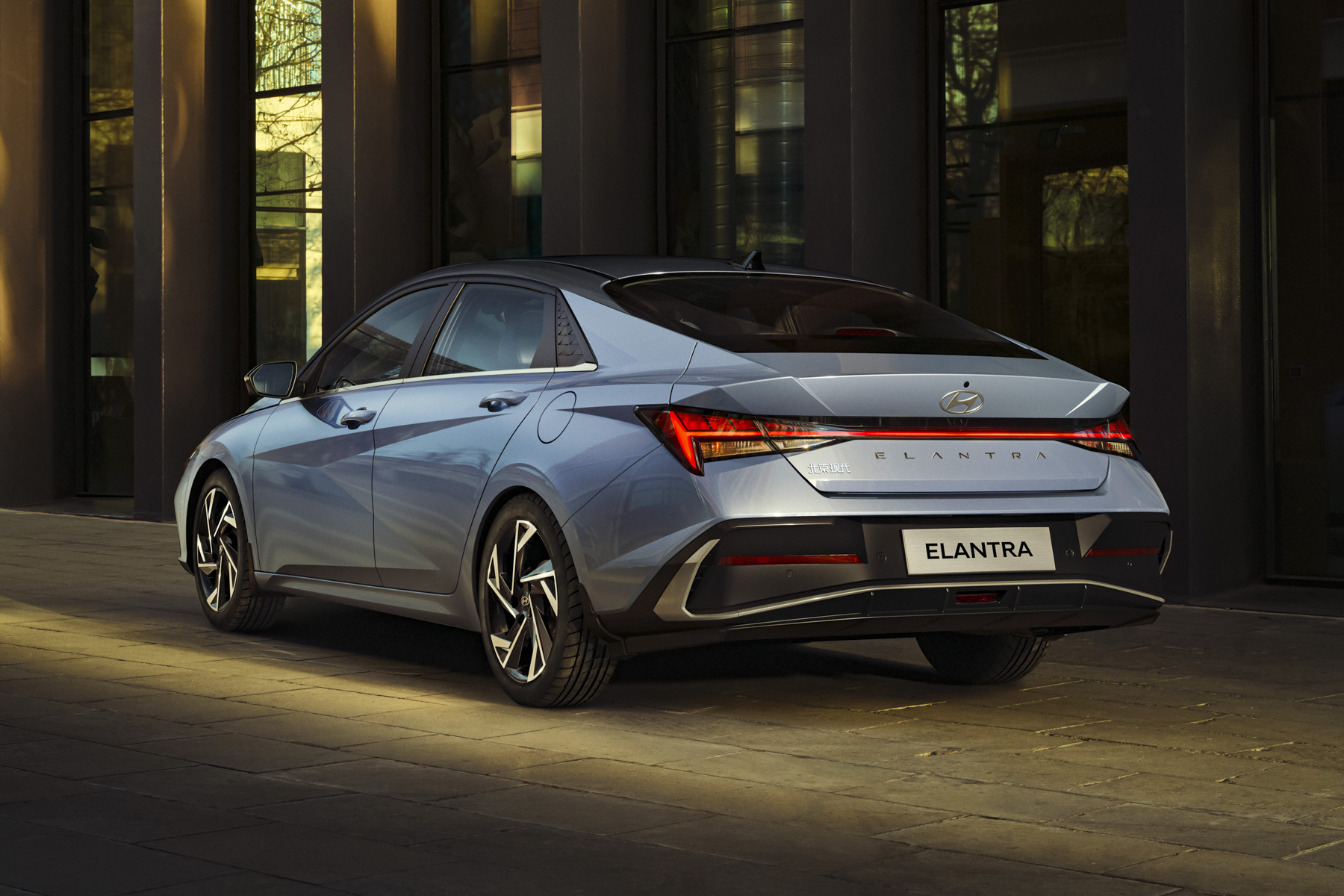 2025 Hyundai Elantra N: Elevating Driving Pleasure with Upgraded Tech and Sporty