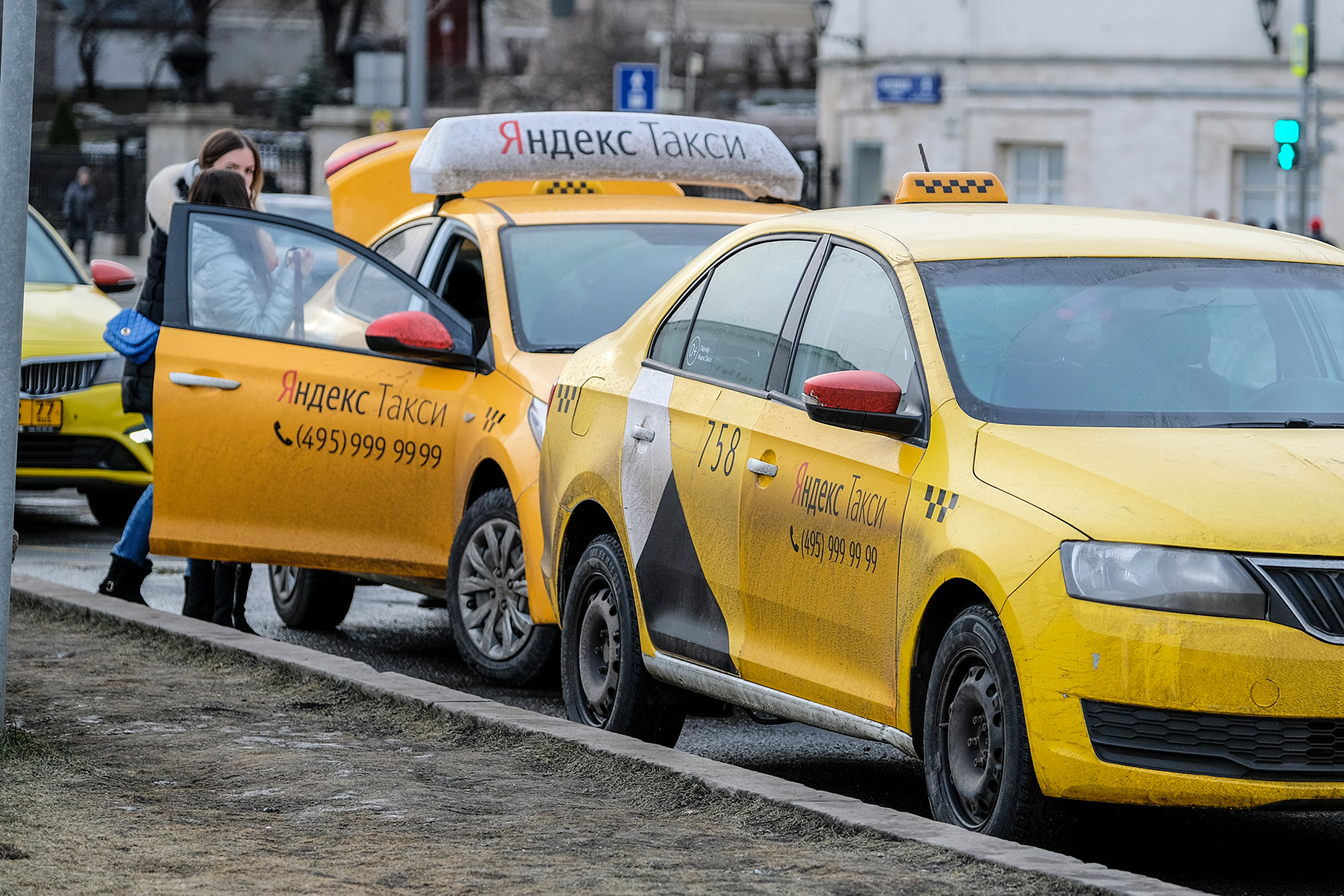 Такси в России подорожает из-за новой страховки, говорят эксперты