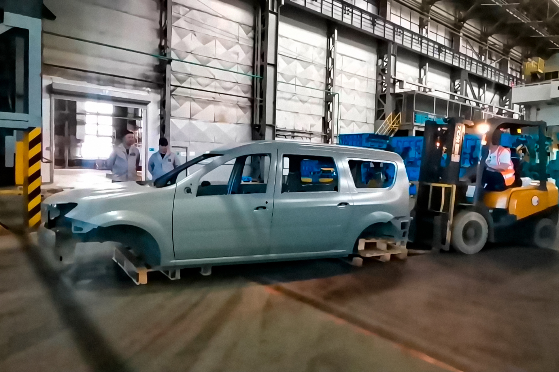 Появилось видео о переносе производства Lada Largus в Ижевск — Motor