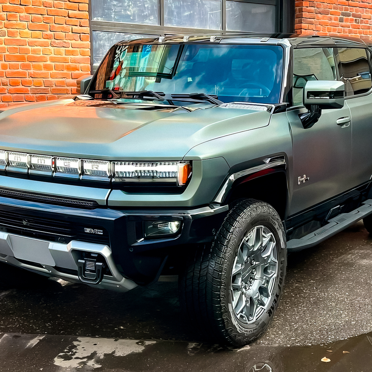 В России появились в продаже электрические GMC Hummer EV — Motor