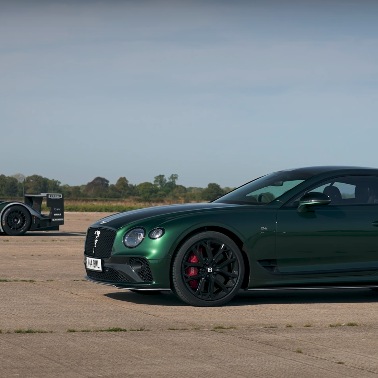 Видео: блогеры устроили сражение двух «лемановских» Bentley — Motor