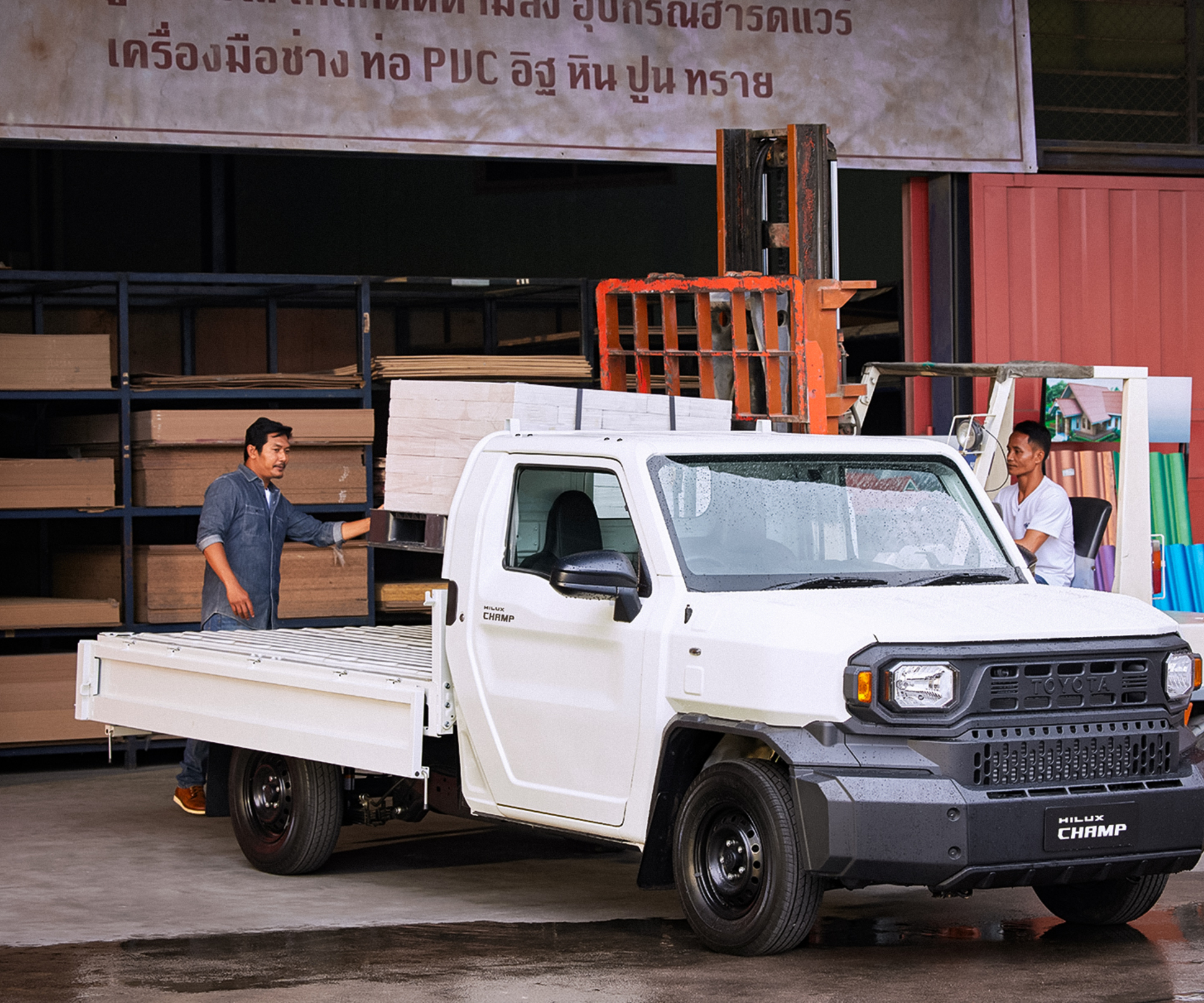 Toyota представила самый дешевый Hilux в истории — он стоит всего 1,2 млн  рублей — Motor