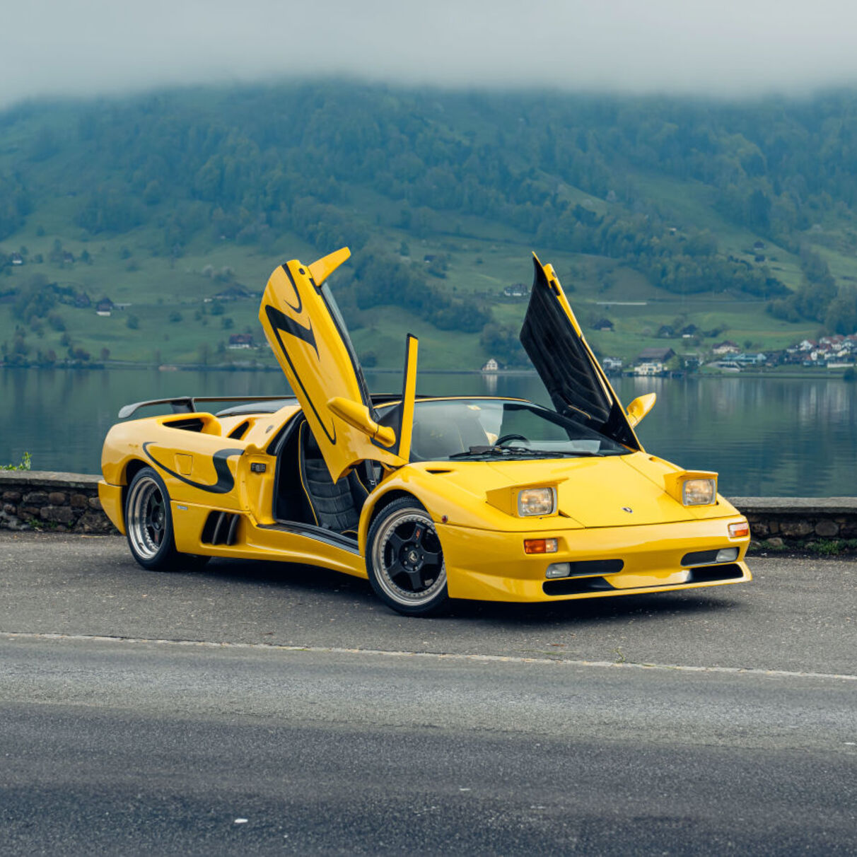 Один из двух Lamborghini Diablo SV Roadster выставили на продажу — Motor