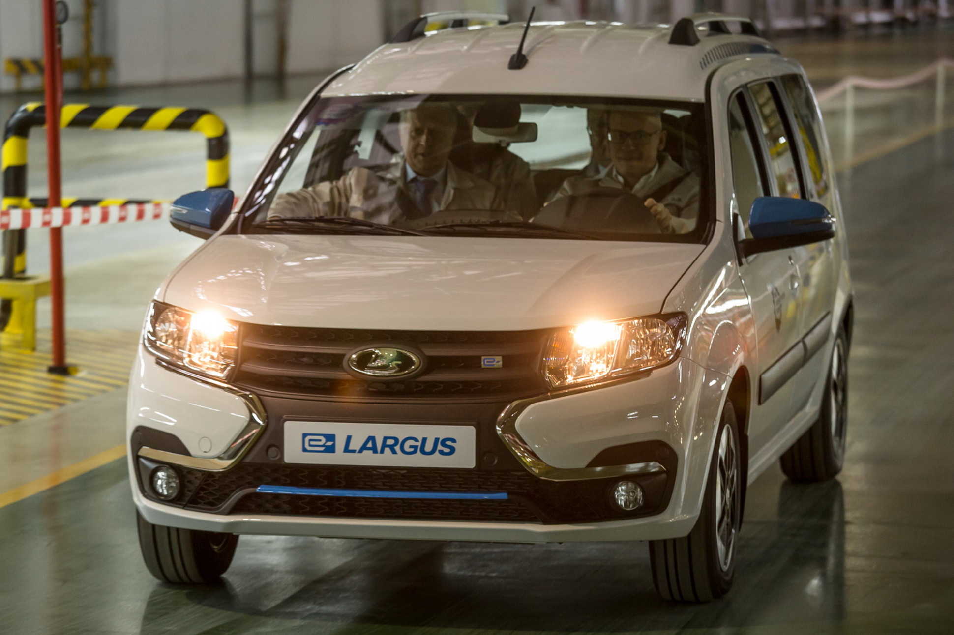 АвтоВАЗ перезапустил производство Lada Largus: новые подробности — Motor