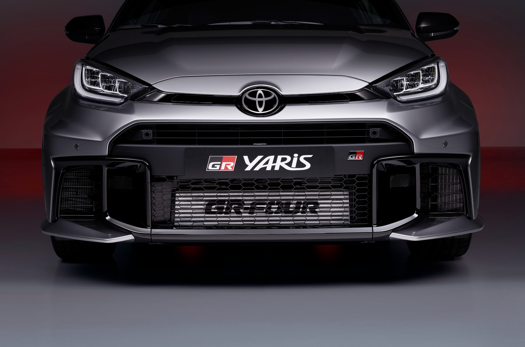 Toyota GR Yaris обзавелся автоматом и стал мощнее