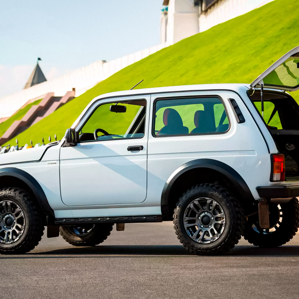 Появились новые подробности о «заряженной» Lada Niva Sport — Motor