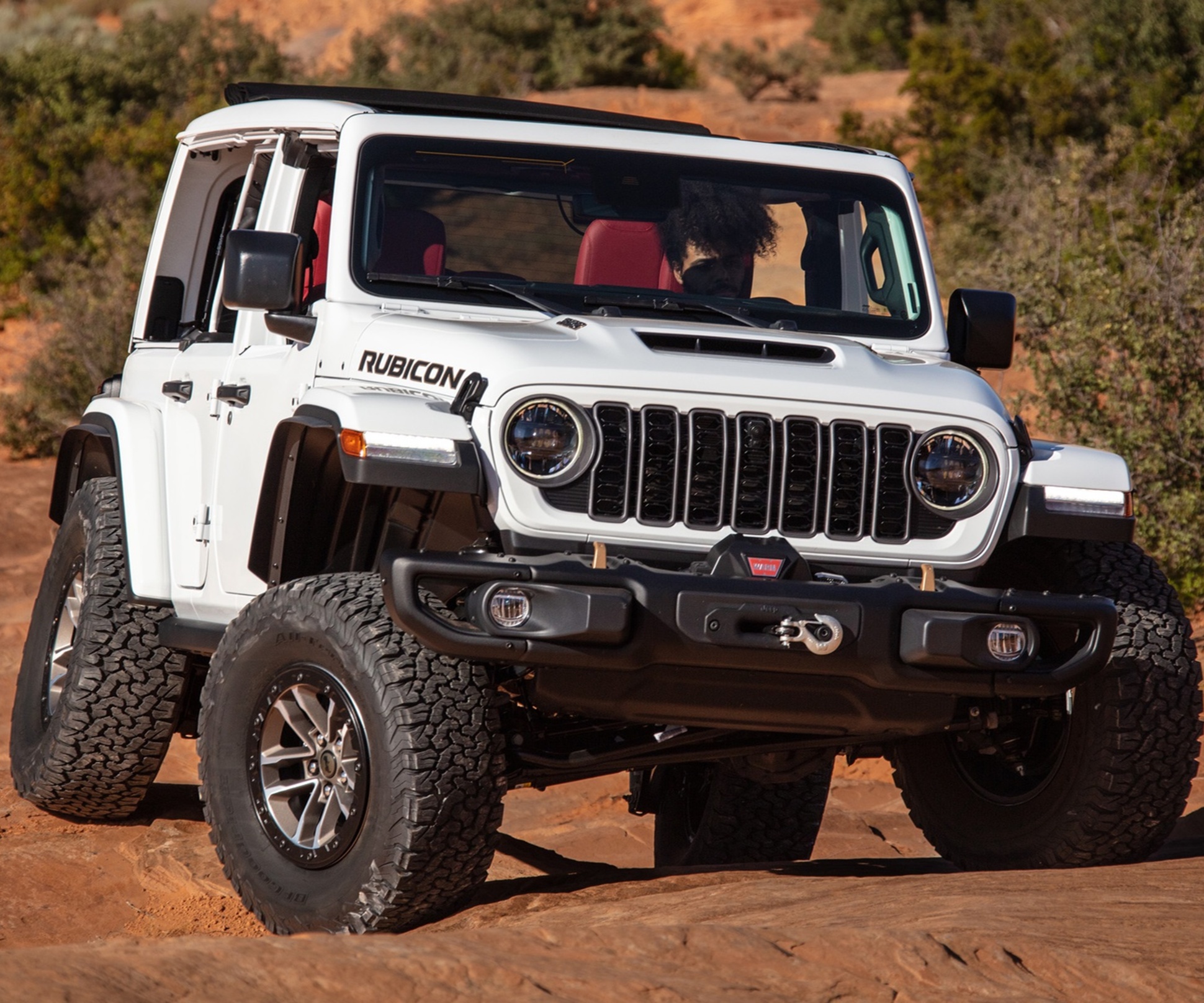 Jeep Wrangler лишится мотора V8 HEMI — Motor