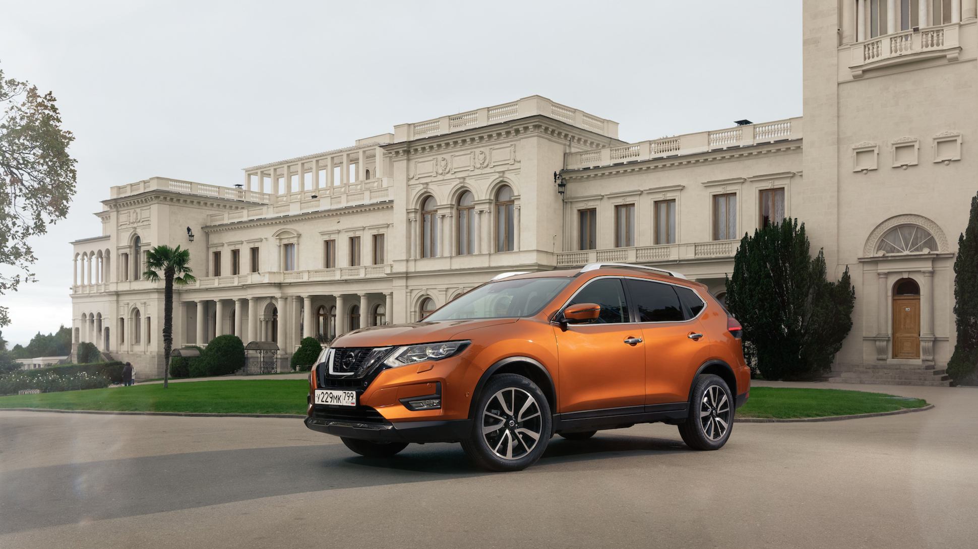 В России возобновили продажи Nissan X-Trail отечественной сборки — Motor