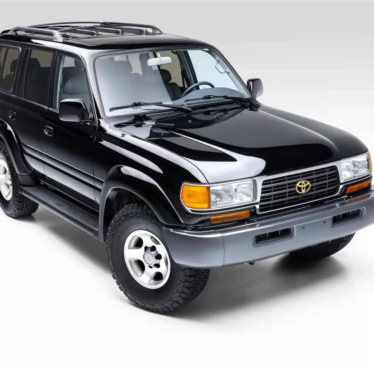 29-летний Toyota Land Cruiser в идеальном состоянии продали дороже нового  «Крузака» — Motor