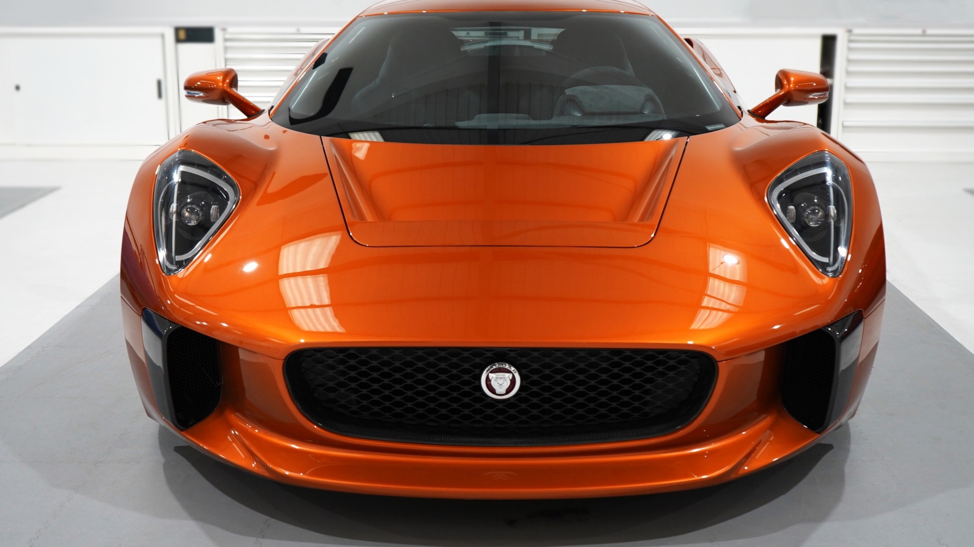 Безупречный дизайн и комфорт Spectre S2