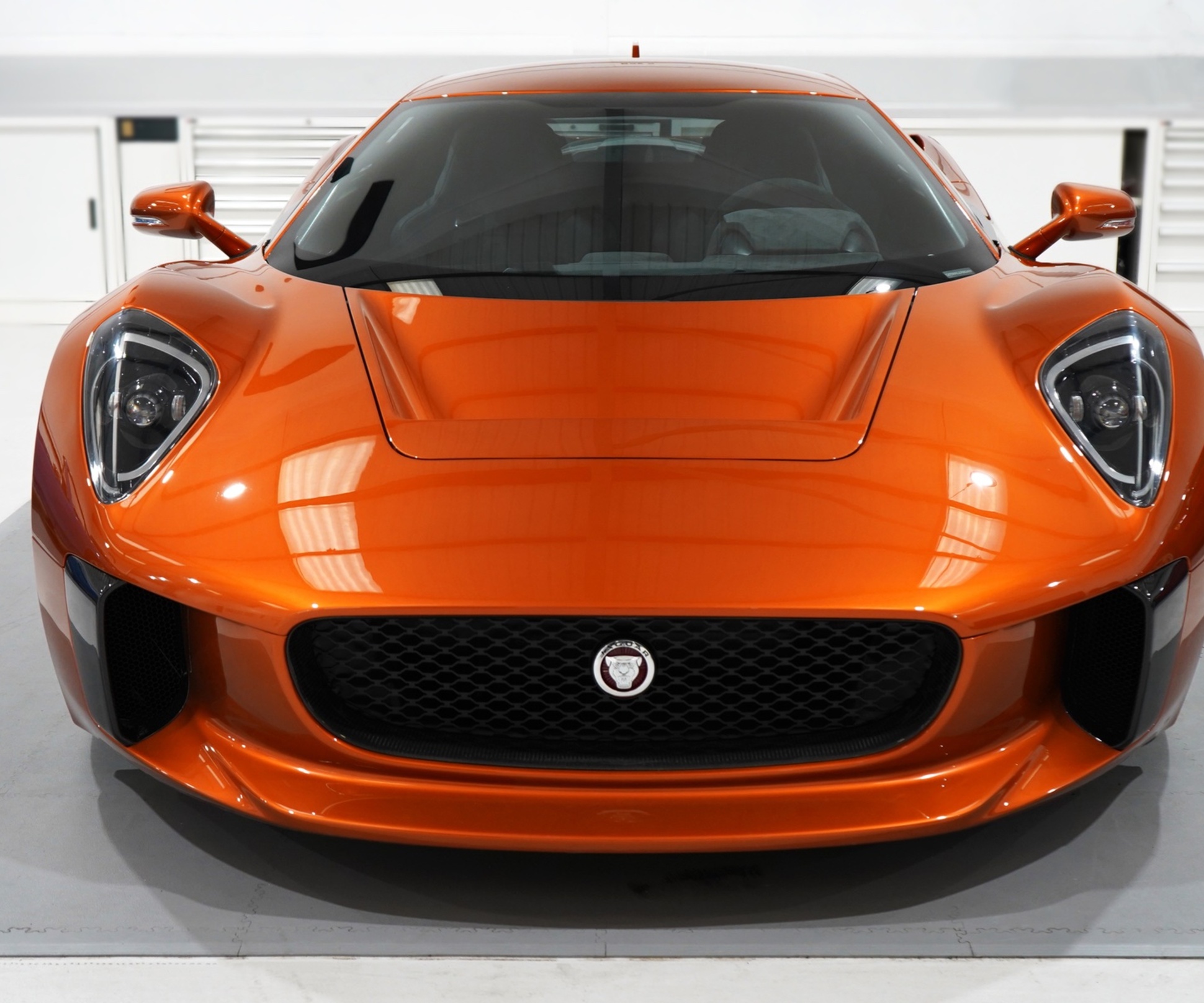 Jaguar C-X75 из «Спектра» превратили в дорожный суперкар — Motor