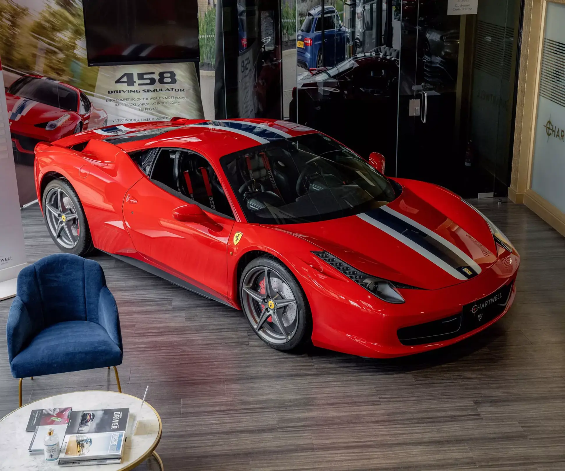 Посмотрите на Ferrari 458 с двумя рулями и без двигателя — Motor