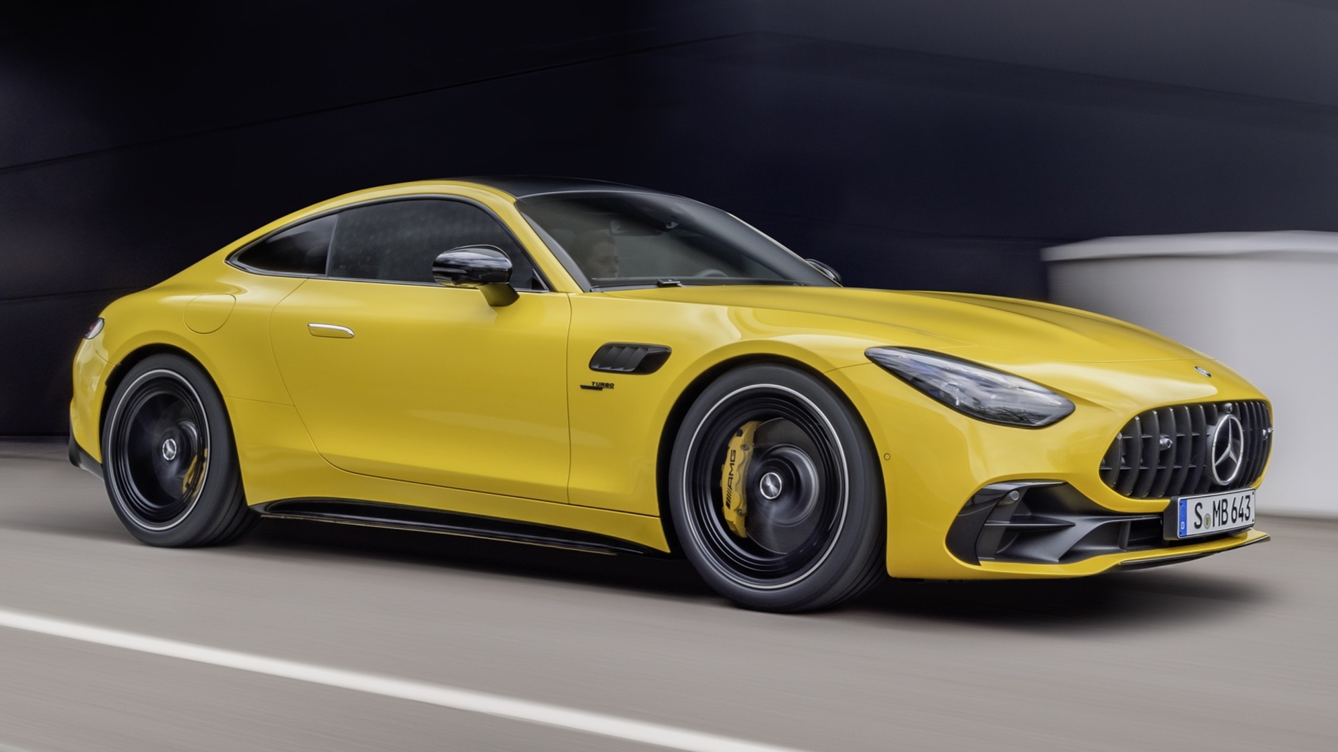 Новый Mercedes-AMG GT получил версию с четырехцилиндровым двигателем — Motor