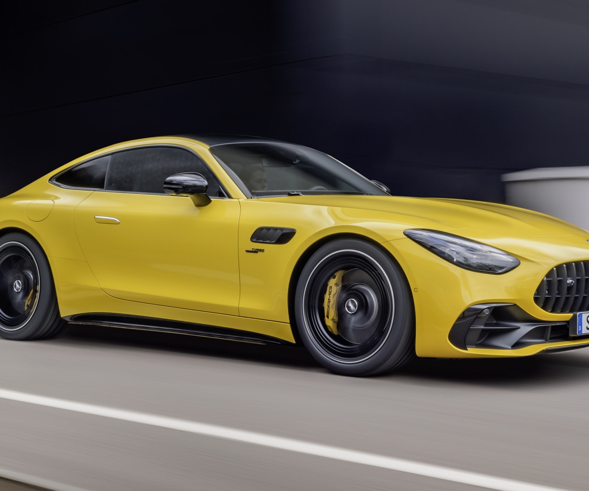 Новый Mercedes-AMG GT получил версию с четырехцилиндровым двигателем — Motor