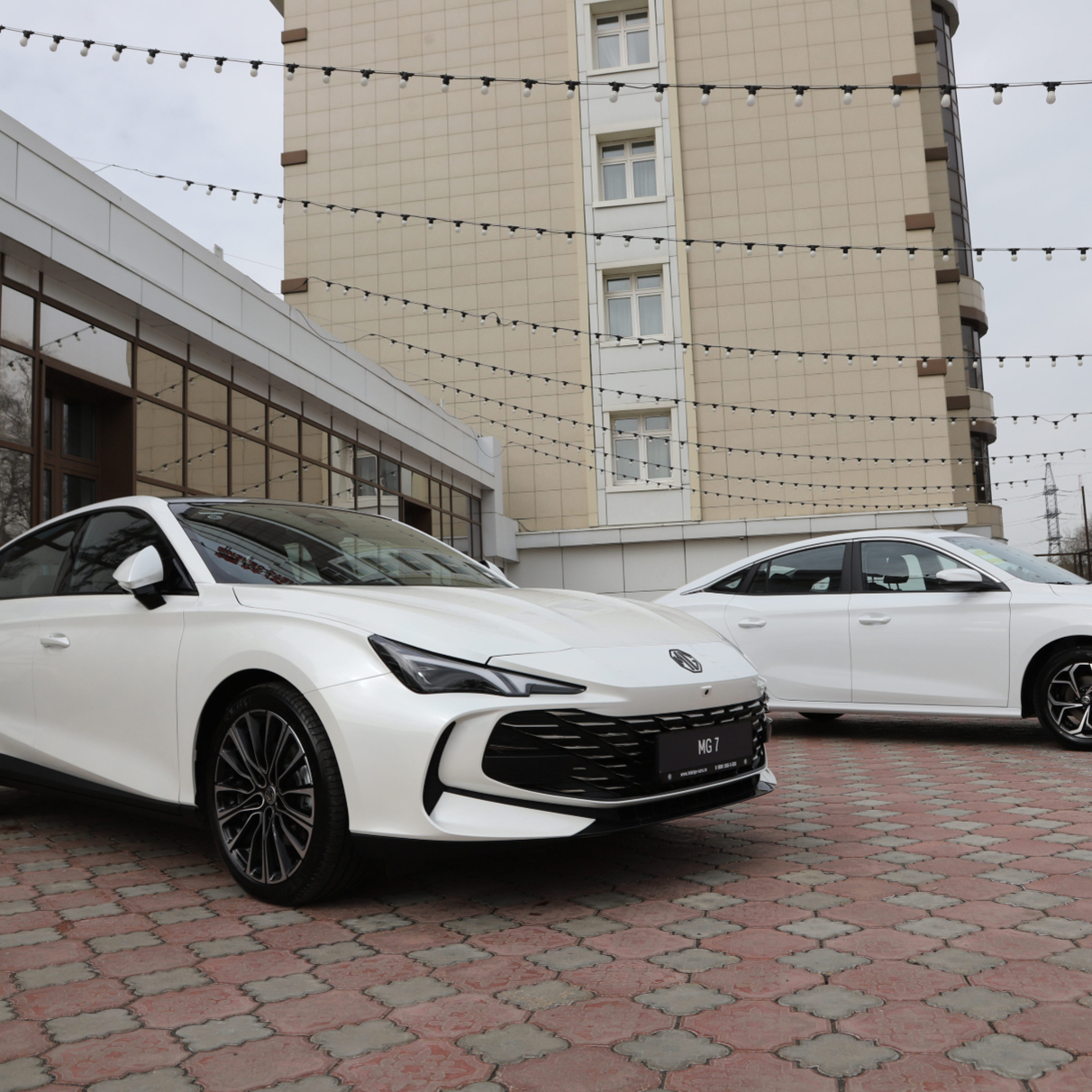 MG привезла в Россию конкурентов Hyundai Solaris и Toyota Camry — Motor