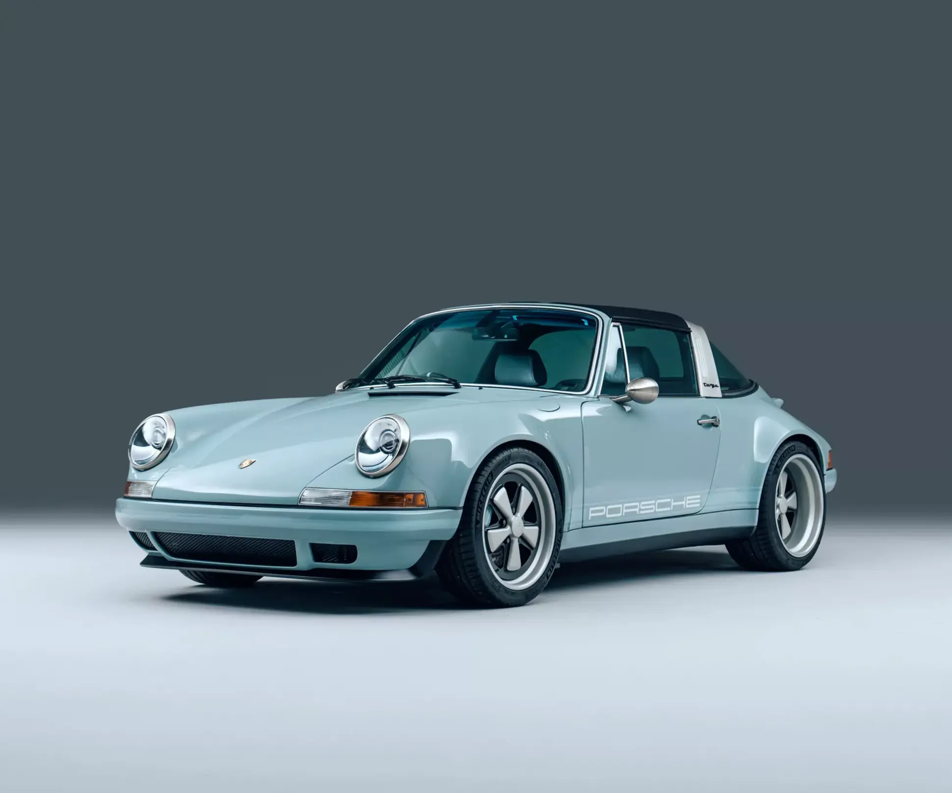 Классический Porsche 911 Targa превратили в карбоновый рестомод — Motor