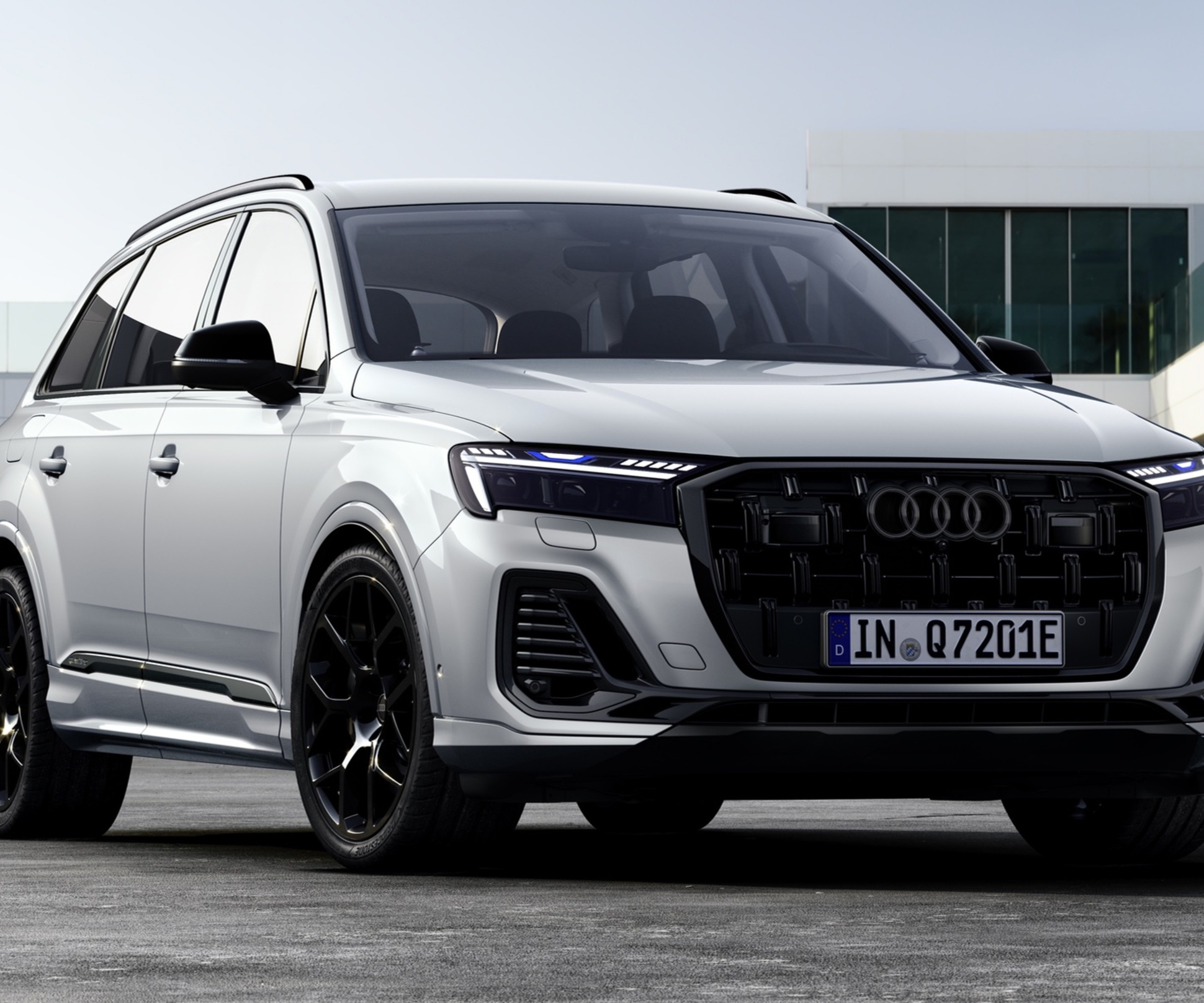 Обновленные Audi Q7 и Q8 стали мощными гибридами — Motor