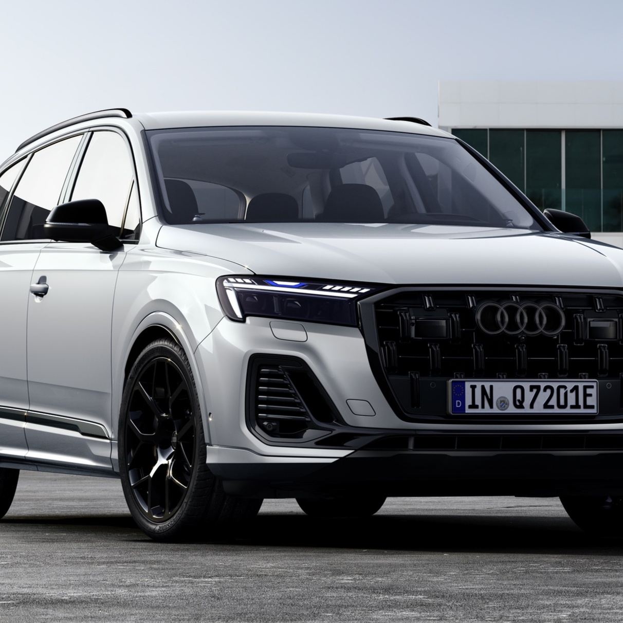 Обновленные Audi Q7 и Q8 стали мощными гибридами — Motor