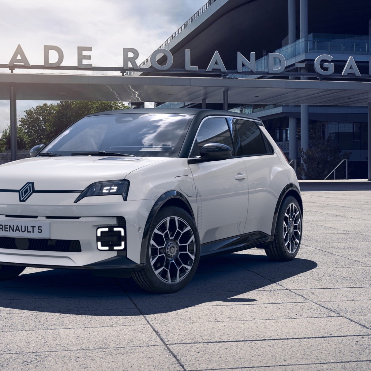 Новый Renault 5 E-Tech получил первую спецверсию — Motor