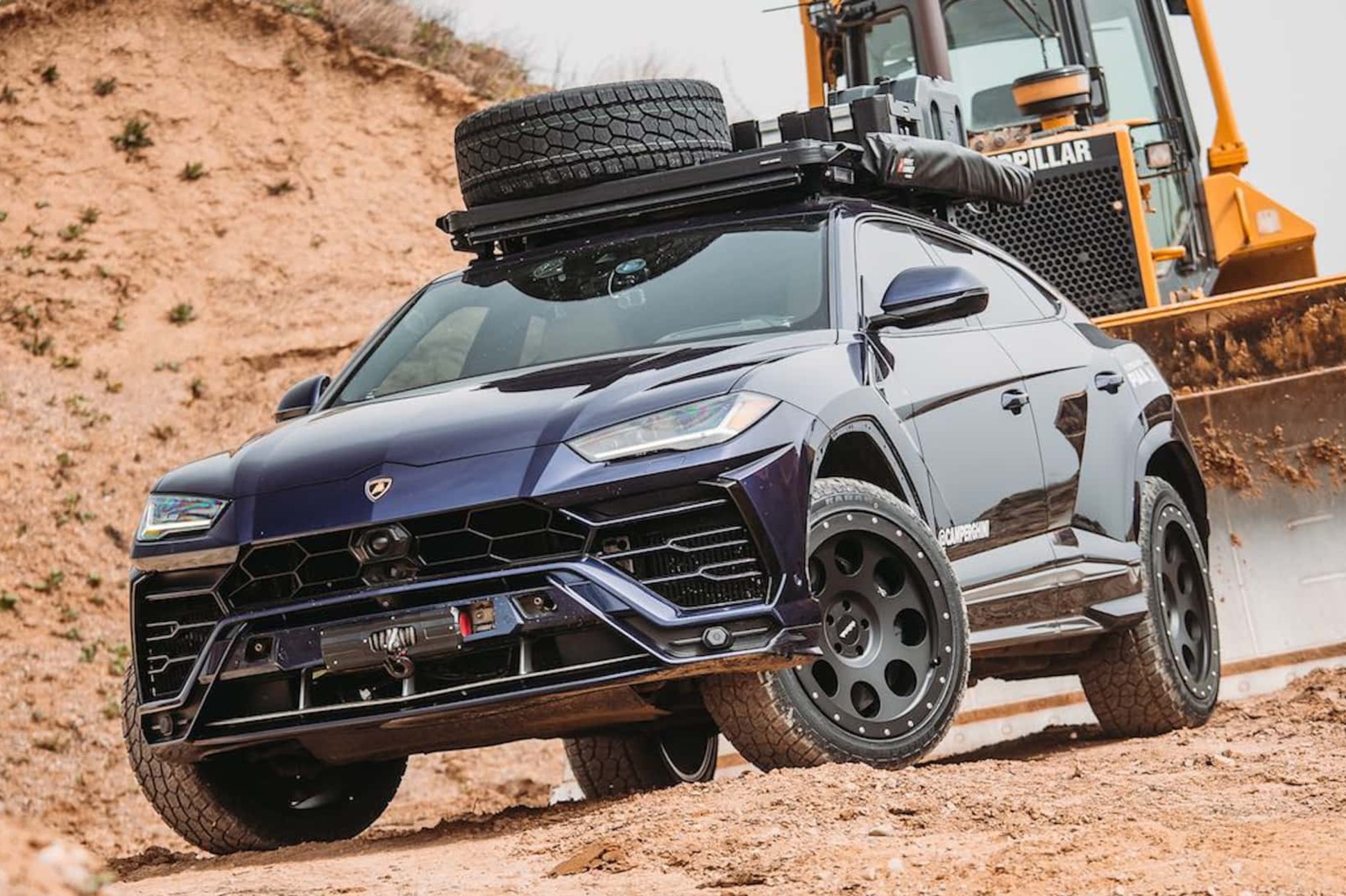 Lamborghini Urus превратили в спортивный внедорожный кемпер — Motor