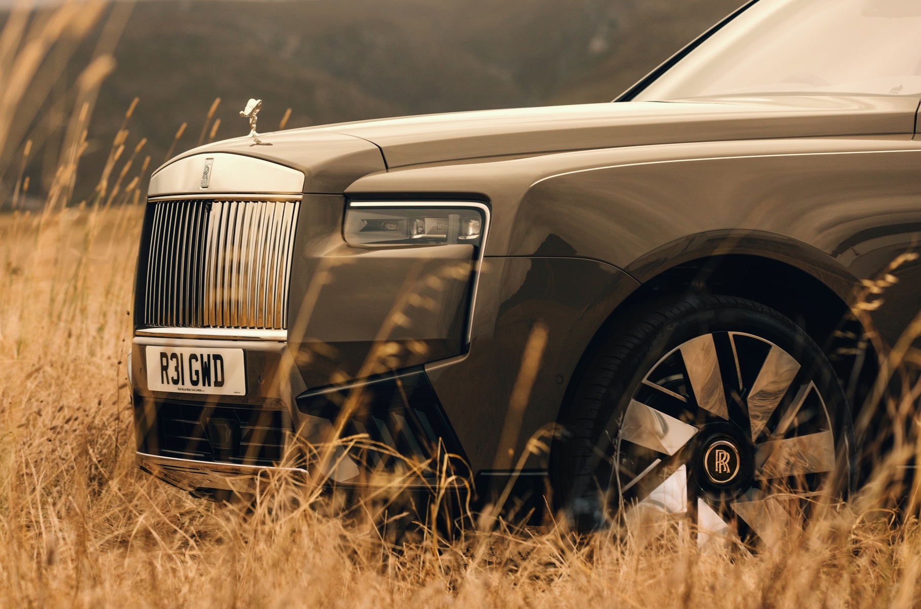Rolls-Royce представил обновленный кроссовер Cullinan