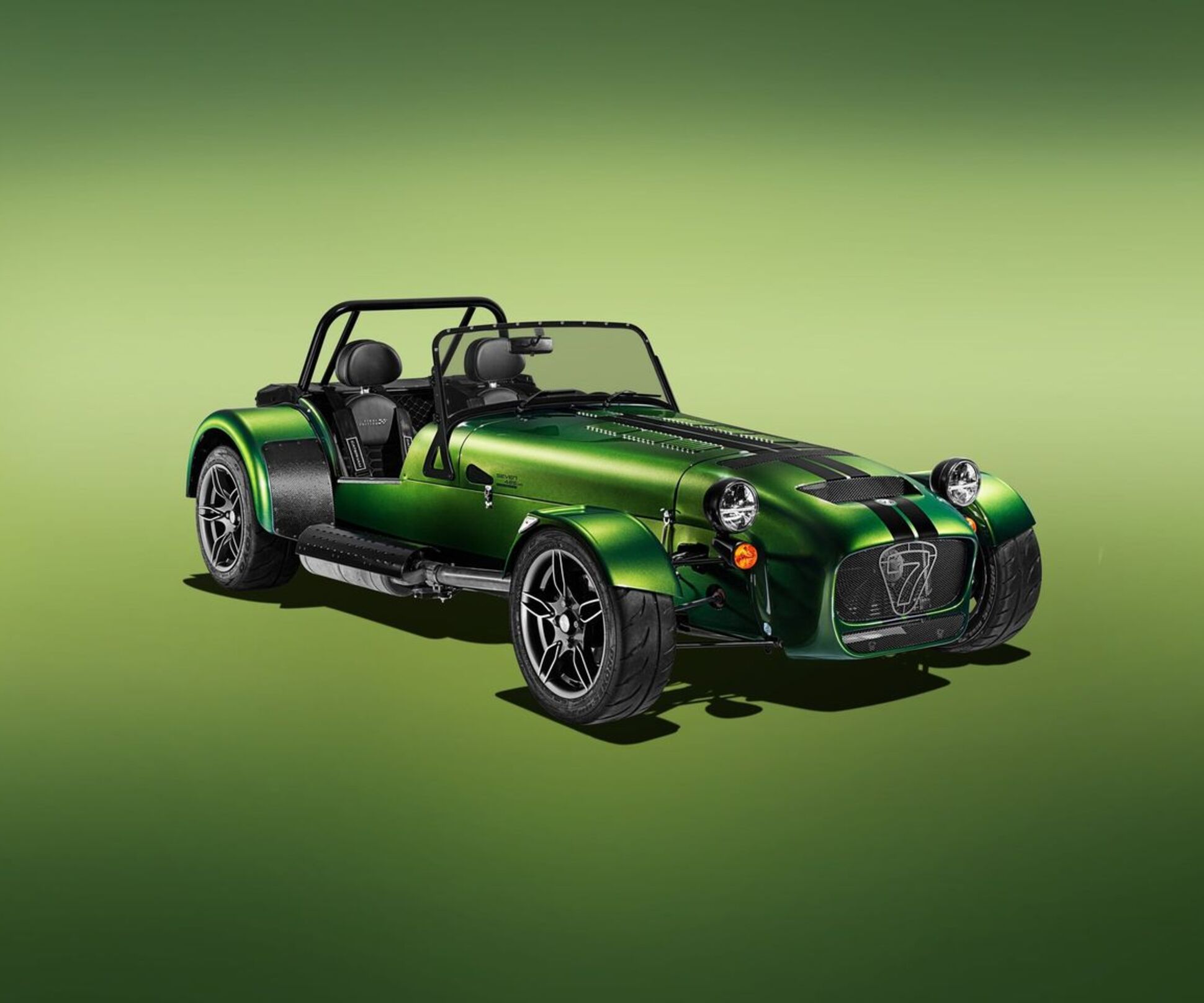 Caterham сделал прощальную версию своего самого мощного спорткара — Motor