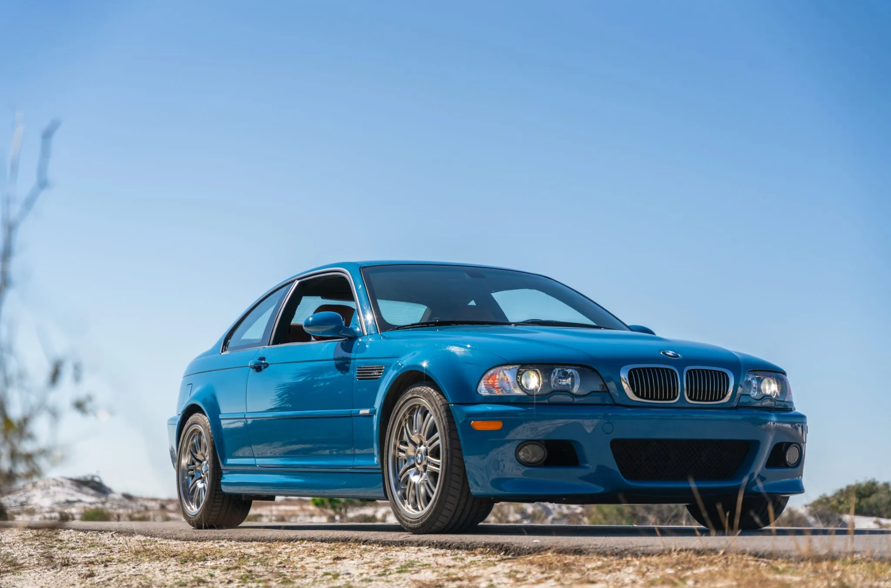 Голубой BMW M3 2004 года продали по цене двух новых Exeed RX