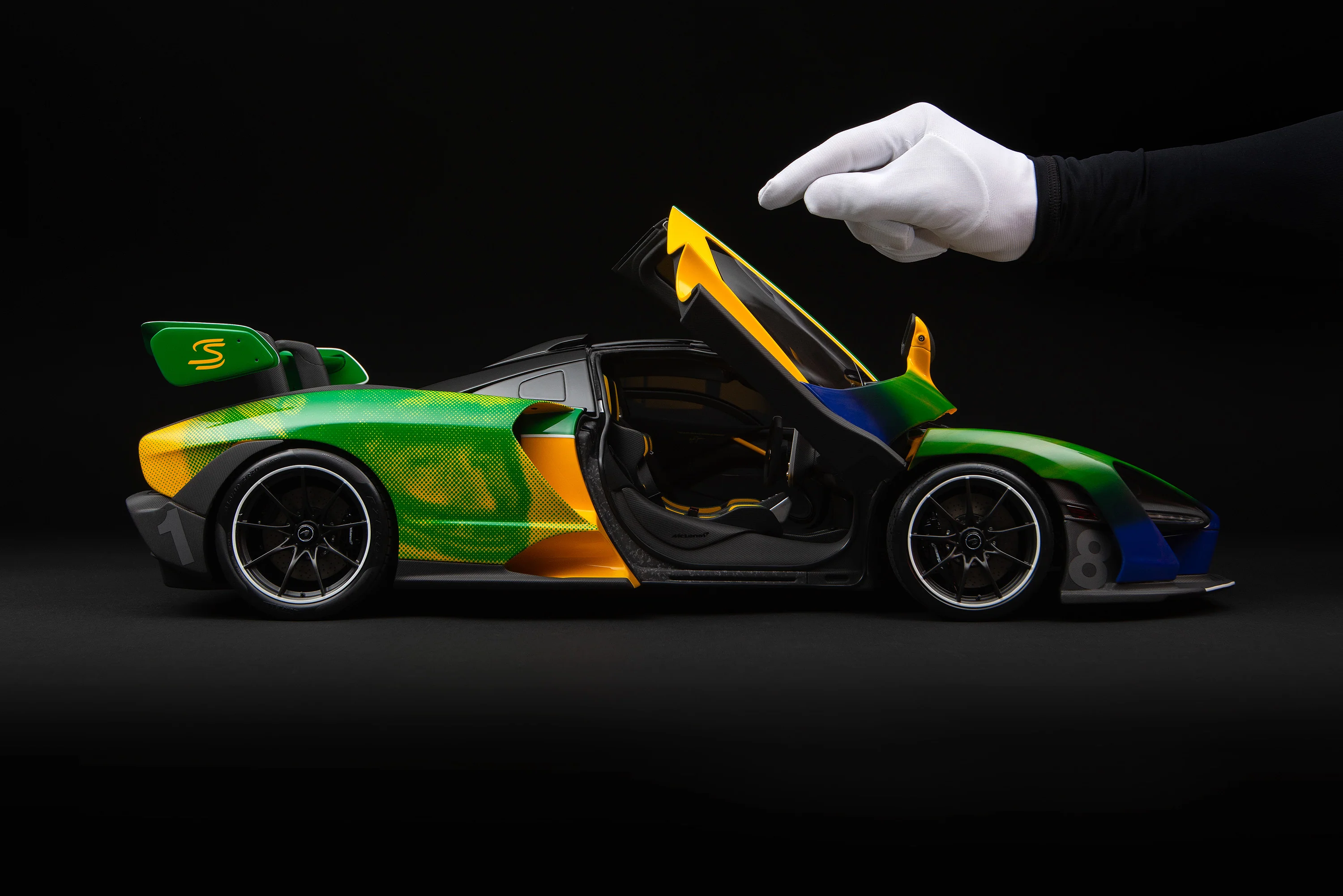 Amalgam сделала игрушечный McLaren Senna по цене Lada Vesta Sportline —  Motor