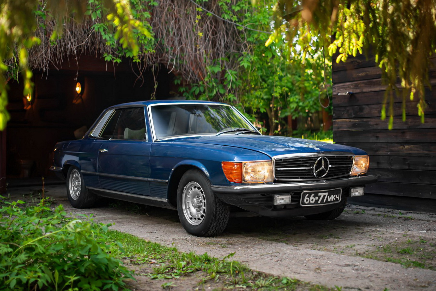 На продажу выставлен Mercedes купе, принадлежавший Леониду Брежневу