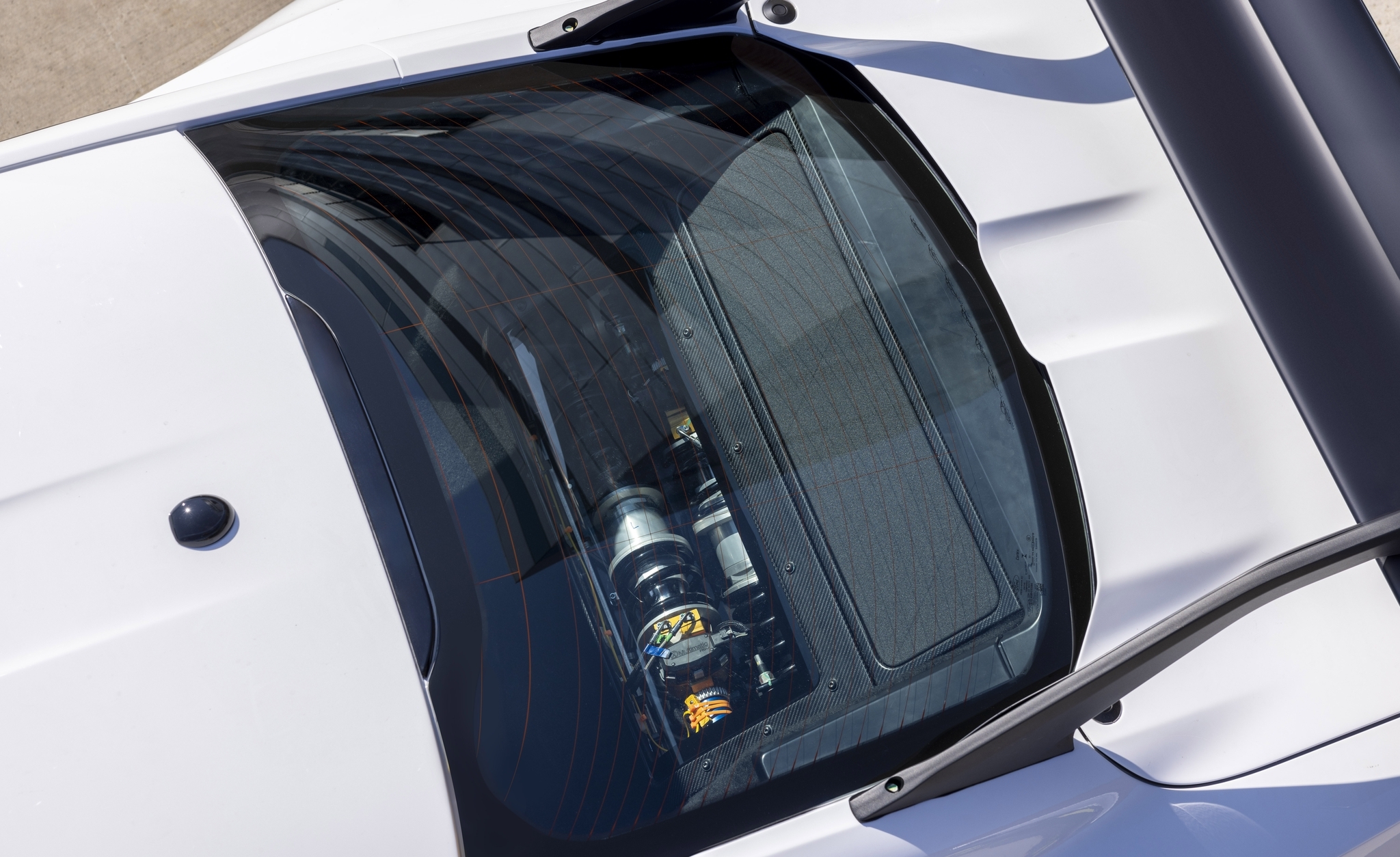 Спорткар Ford Mustang GTD получил специальное окошко для наблюдения за подвеской