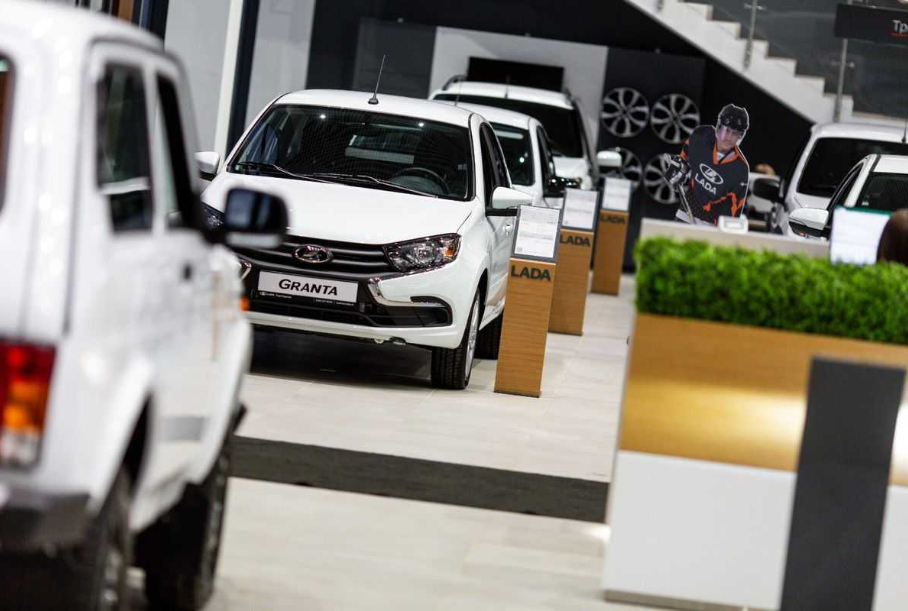 В Дубае в ближайшее время начнут официально продавать модели Lada