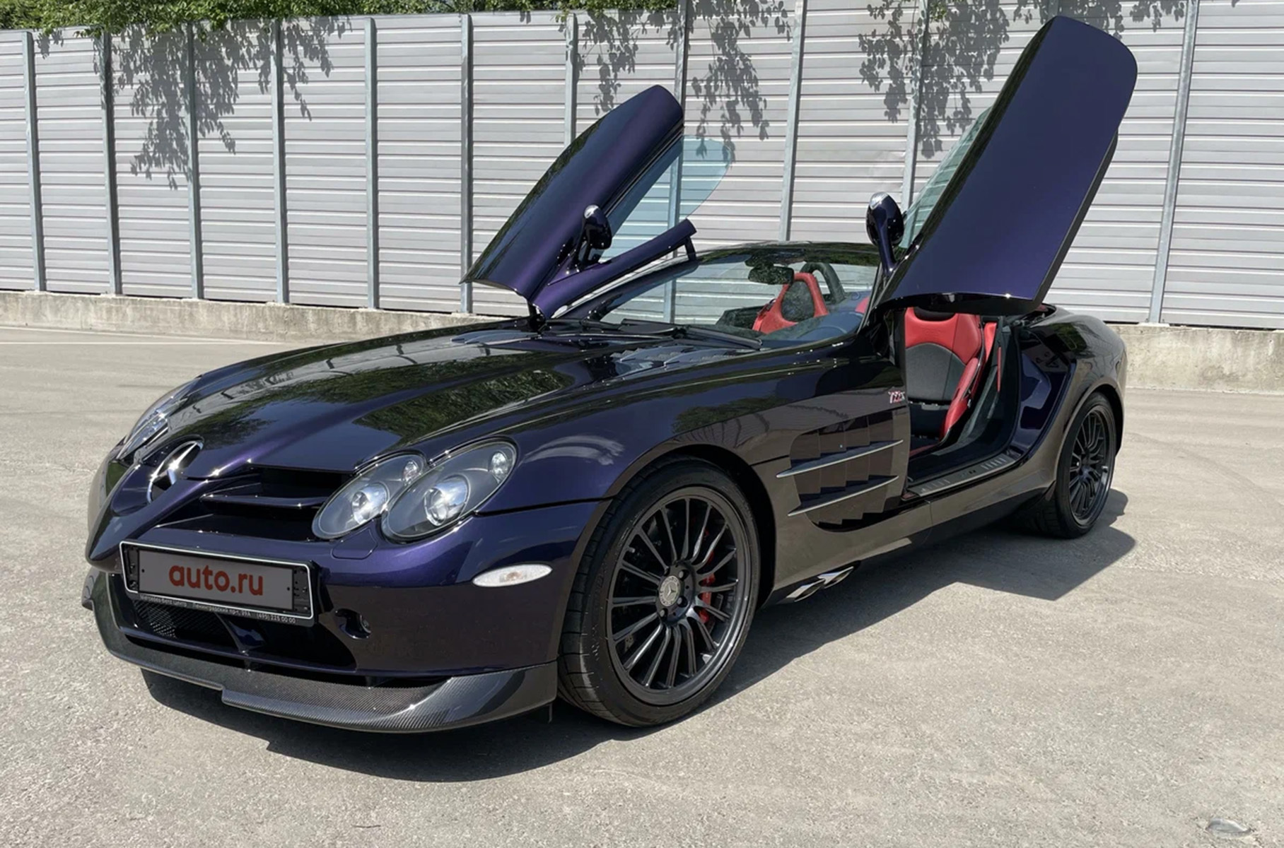 В Москве продают редчайший Mercedes-Benz SLR McLaren. Очень дорого -  Рамблер/авто