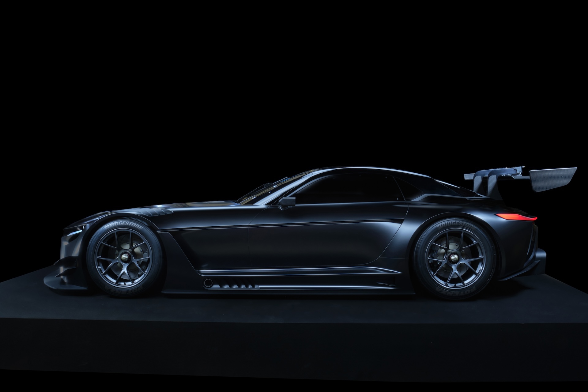 Компания Lexus готовит новый спорткар LFR с двигателем V8