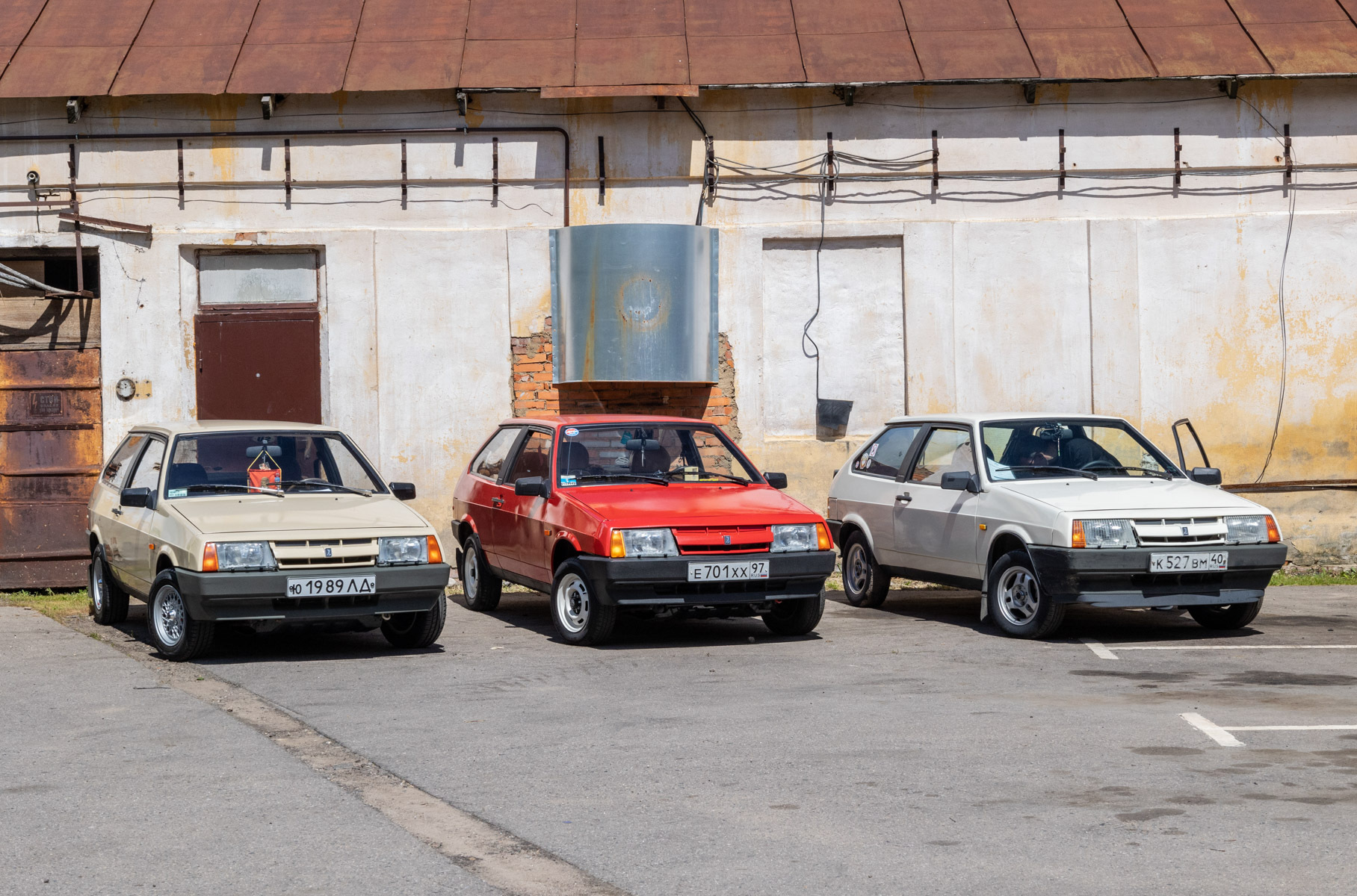 Самые яркие автомобили ретрофестиваля «Автобаза»