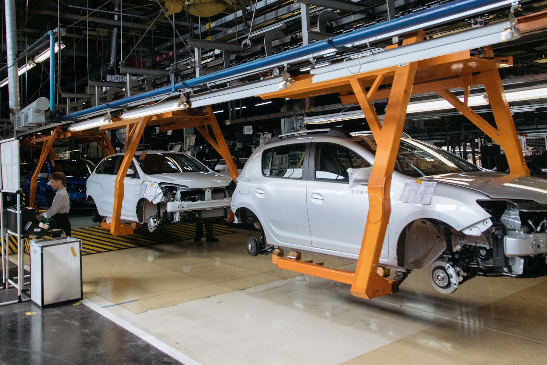Компания АвтоВАЗ выпускает автомобили Lada Granta без спинок сидений