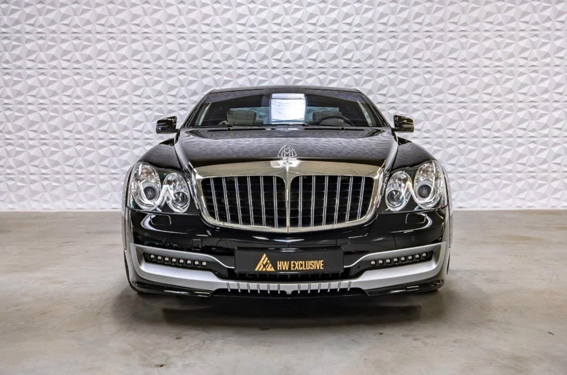 В России продают Maybach 57S футболиста «Барселоны»