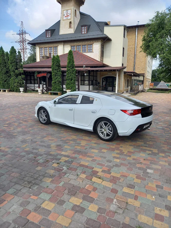 Редкий псевдоспортивный автомобиль ТагАЗ Aquila «всплыл» на рынке Ростова